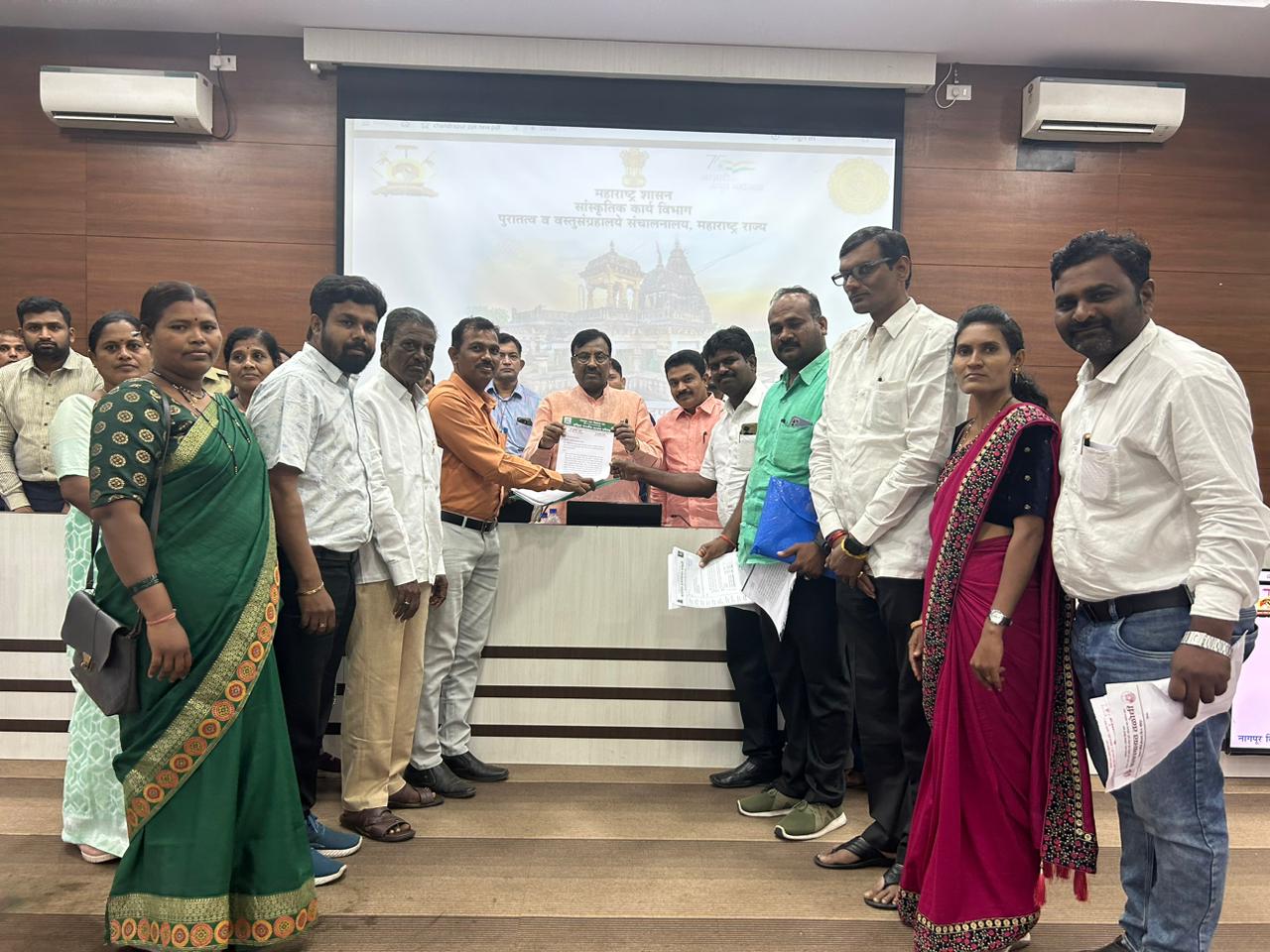 सरपंच संघटनेच्या उपोषण आंदोलनाची पालकमंत्री व प्रशासनाने घेतली दखल