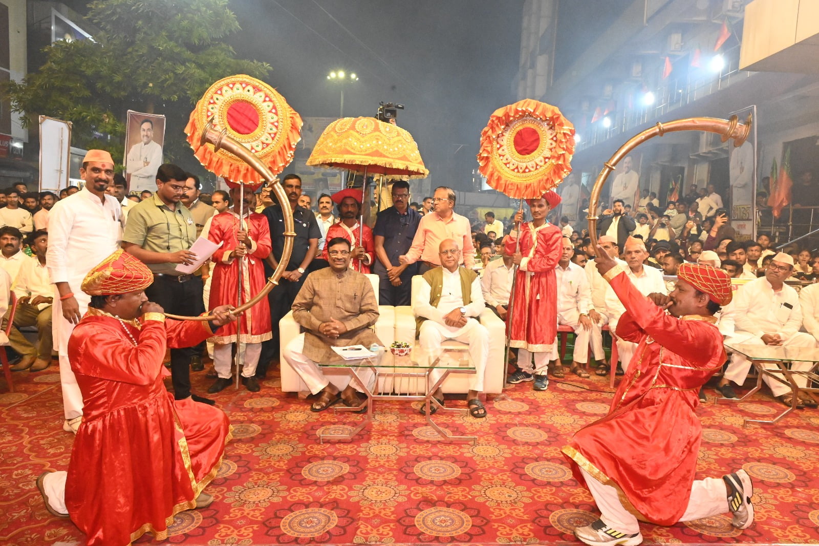 मुंबई येथील कलावंतांचा संगीतमय सांस्‍कृतिक कार्यक्रम चंद्रपुरात मोठ्या उत्साहात संपन्न