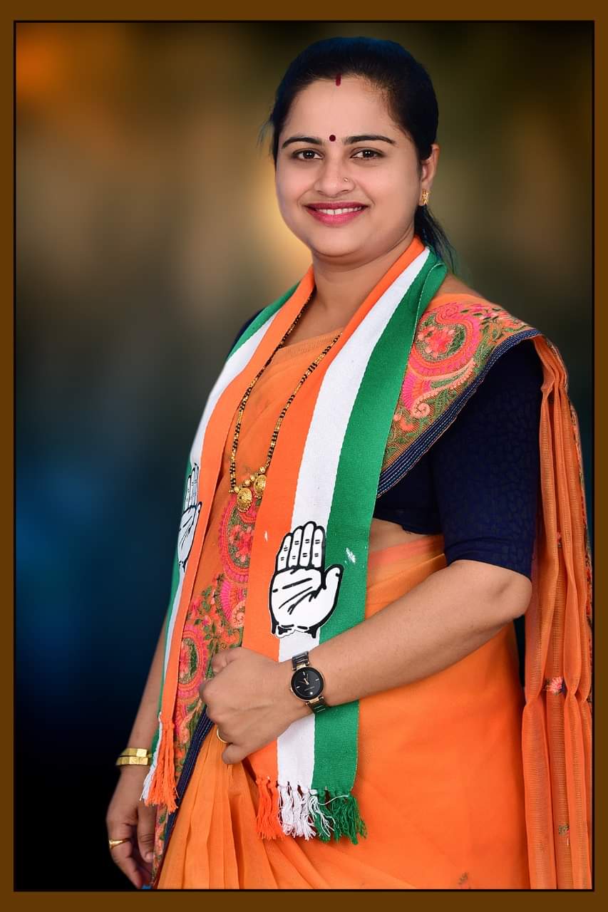 अरविंदो रियालीटी कंपनीकडून शेतकऱ्यांना एकरी २५ – ३० लक्ष मोबदला व स्थायी नोकऱ्या तसेच त्वरित पुनर्वसन देखील करा