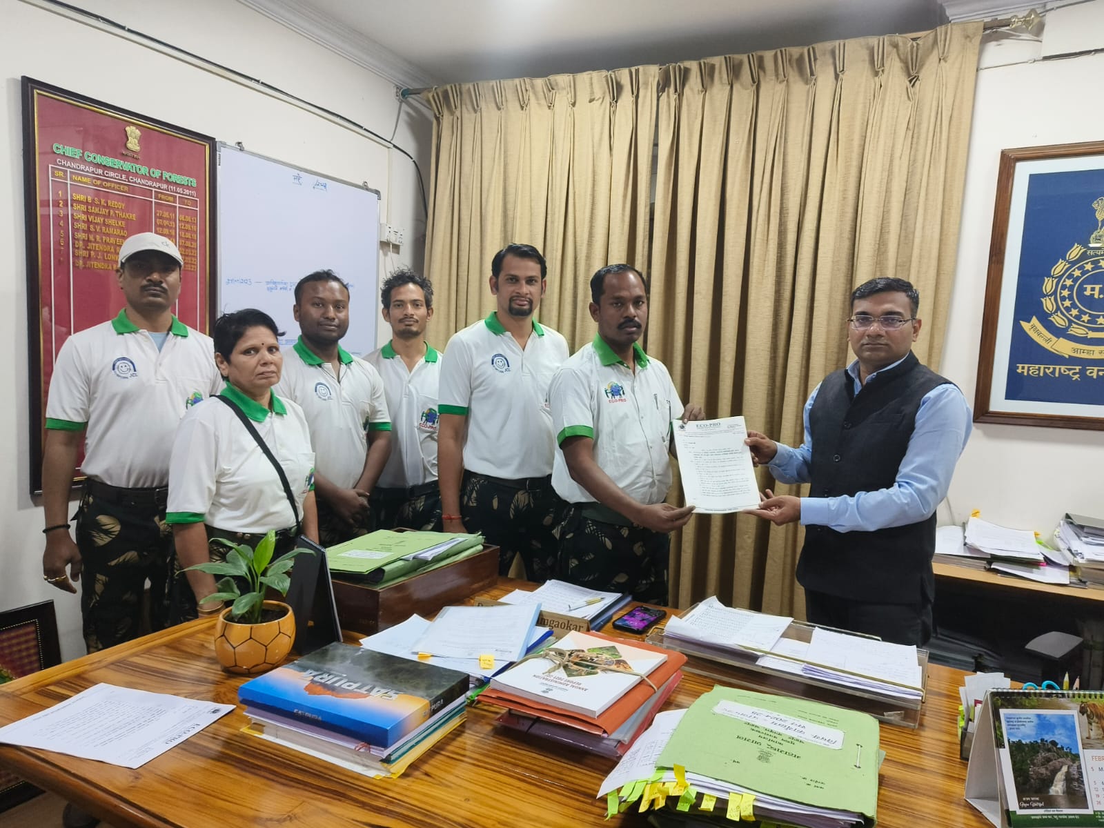 प्रलंबित सौर ऊर्जा कुंपण योजना राबविण्याकरिता इको-प्रो चे शेतकरी-शेतपिक सुरक्षा सत्याग्रह