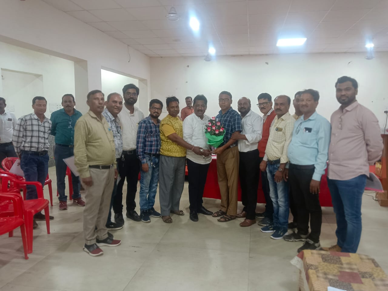 चंद्रपूर श्रमिक पत्रकार संघाच्या अध्यक्षपदी प्रशांत विघ्नेश्वर, सचिवपदी प्रविण बतकी यांची निवड