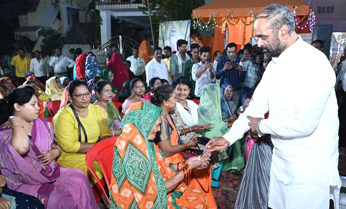 Hansraj ahir in ayodhya