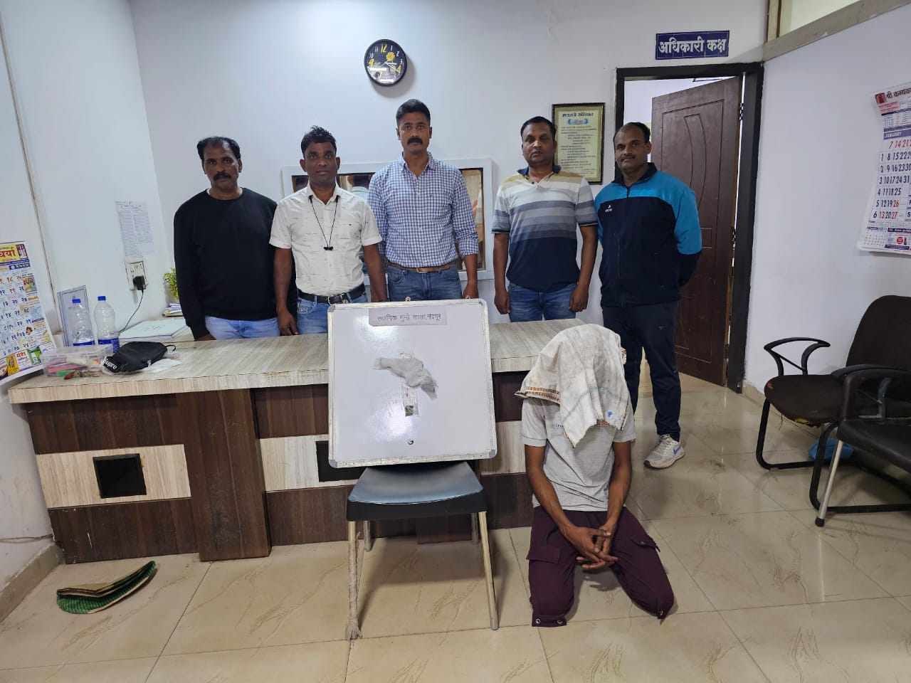 Crime Prevention : चंद्रपुरात 20 वर्षीय युवकाला देशी कट्टा व 5 जिवंत काडतुससहित अटक